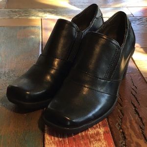 Aerosoles Black heels